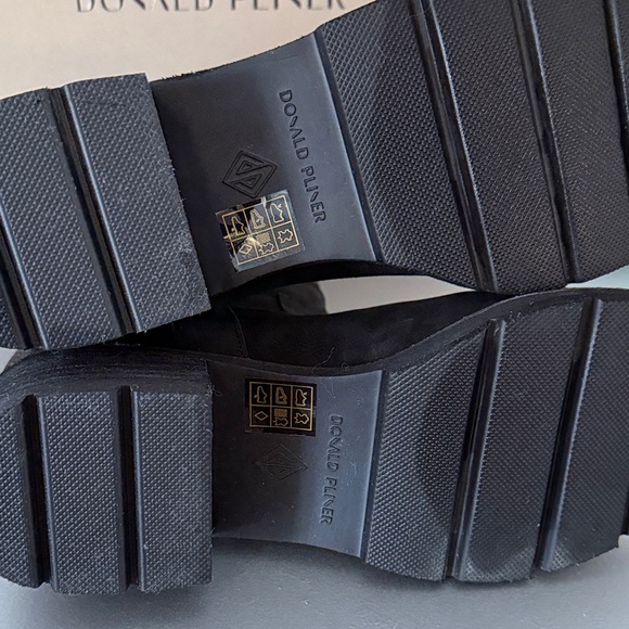 New Donald J. Pliner Black Heeled Boots Size 9 - Picture 7 of 9